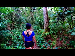 Play MP4 - Putinha esfomeada mama rola grossa na floresta at&eacute; gozar em Largados e Gozados