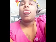 Play MP4 - At work showing her long tongue