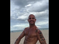 Play MP4 - BEACH BODY PORNSTAR MAXX LOADZ FLEXING AT THE BEACH
