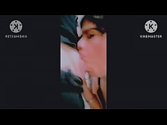 Play MP4 - Le quer&iacute;a tomar unas fotos y termine con mi verga en su boca