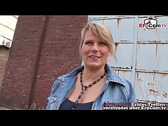 Play MP4 - Deutsche Hausfrau von Nebenan macht Sex Casting f&uuml;r Geld