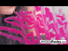 Play MP4 - Jayden Jaymes Decides To Play With Her Amazing Pussy