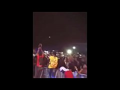 Play MP4 - wizkid and Tiwa savage kiss on stage