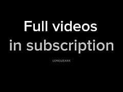 Play MP4 - Avec ses longues jambes