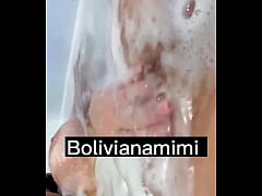 Play MP4 - Quires tomar un ba&ntilde;o de espuma conmigo&quest;&period;&period;&period;&period; entra en el link del video