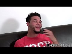 Play MP4 - Buffed hottie talks about sex preferences before tugging it