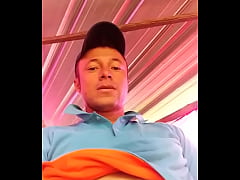 Play MP4 - Campirano masturbandoce