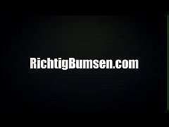 Play MP4 - Osteuropaerin duscht und macht es sich selbst - RichtigBumsen&period;com