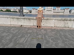 Play MP4 - Arielarider - public transparent dres Budapest