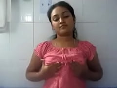 Play MP4 - pavam la inda ponnuku yarellam help pannuvinga