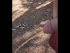 Play MP4 - Pissing outside