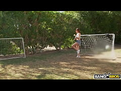 Play MP4 - Strip Down Soccer