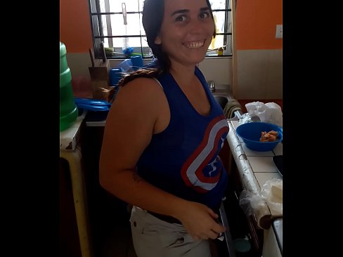 Mi Ex En La Cosina Y El Becino E Miron Jijij