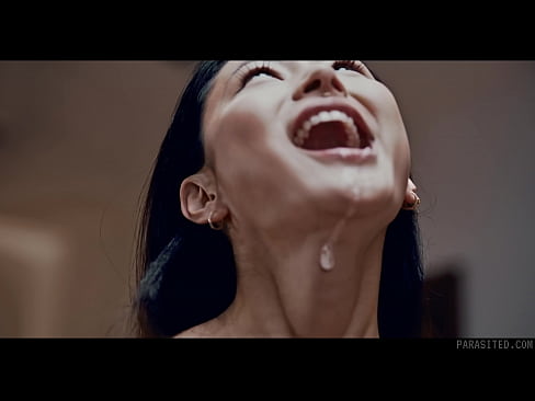 Parasited Chicks Pours Out With Slime And Ejaculations