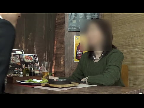 【個撮】【44歳 Ｄカップ 色白美肌妻 に中出し】女の性欲を飛躍的に増大させる酒を出す相席系居酒屋　sex依存禁断症状並【個人・隠し撮り】